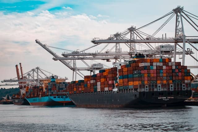 Using Cost, Insurance, and Freight (CIF) Incoterms