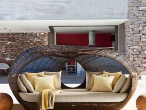 European Style Bird's Nest Outdoor Sofa – Elegant & Comfortable Seating